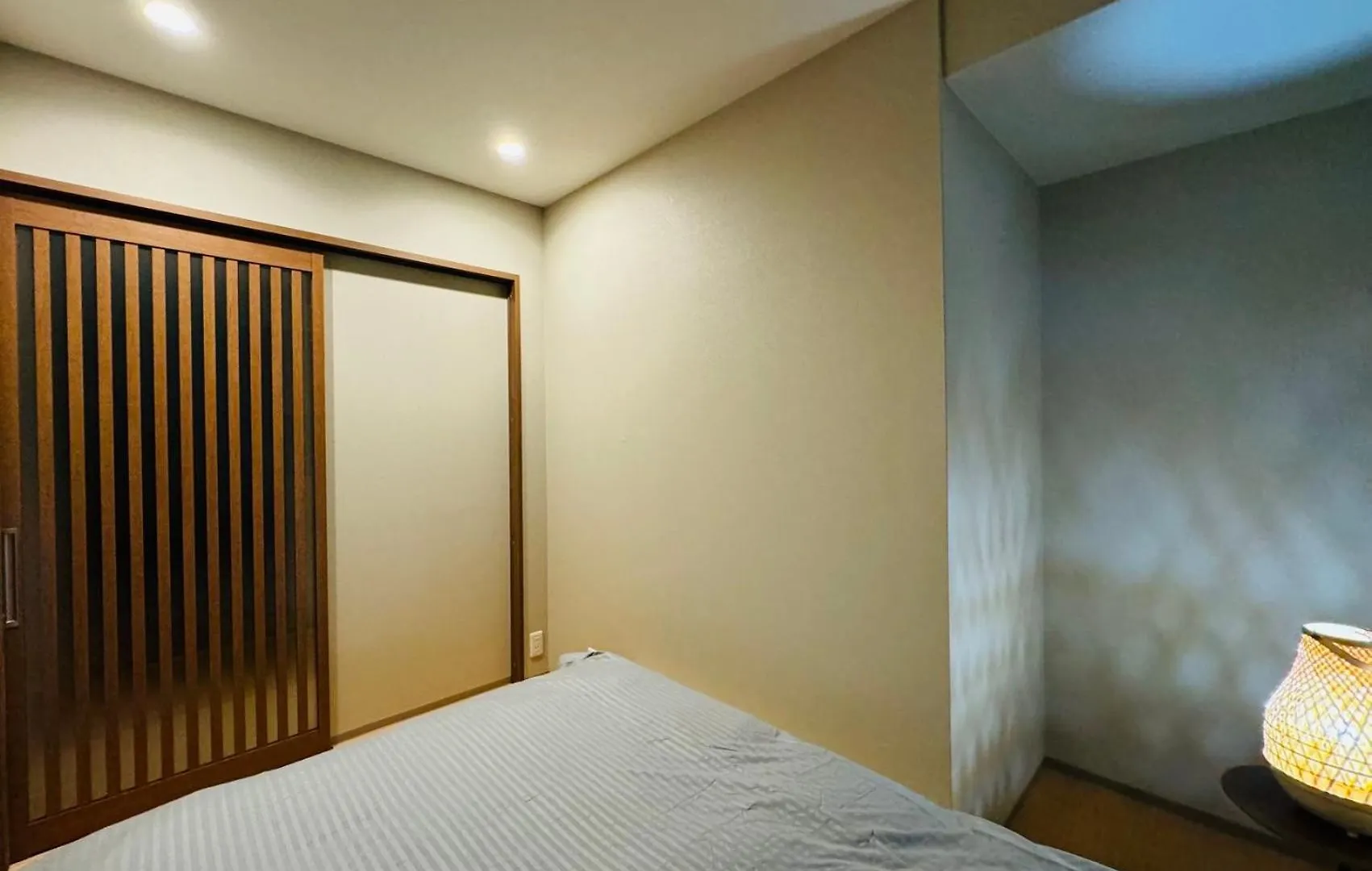 Villa Seiren ダブルベッド6台グループ大歓迎 貸切り 日本風一戸建て Osaka Japón