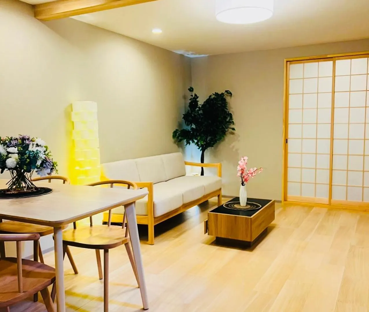 Villa Seiren ダブルベッド6台グループ大歓迎 貸切り 日本風一戸建て Osaka